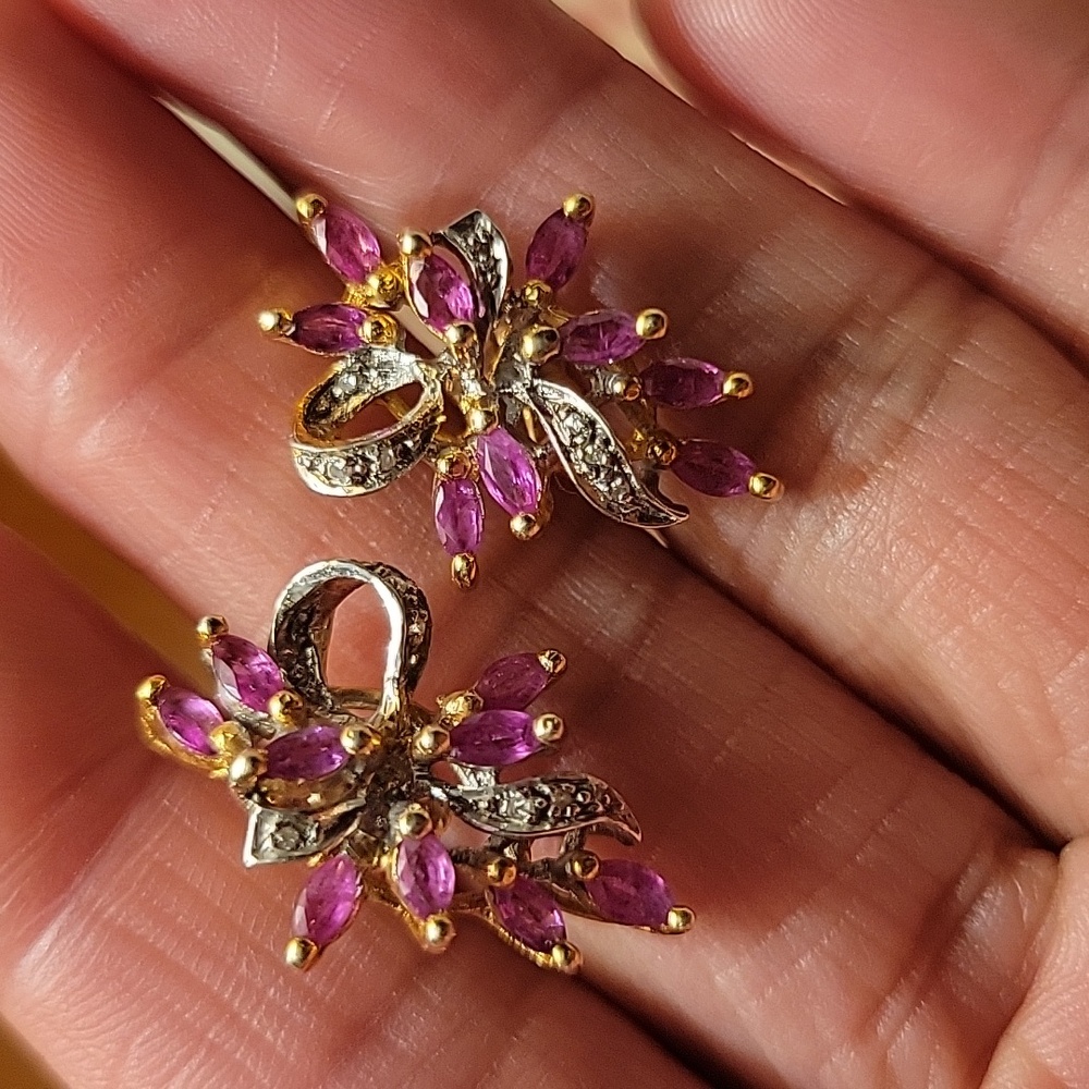 14k Solid Gold Natrue Diamonds Ruby Earing - image 4